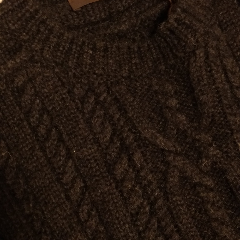 LV 100% wool sweater